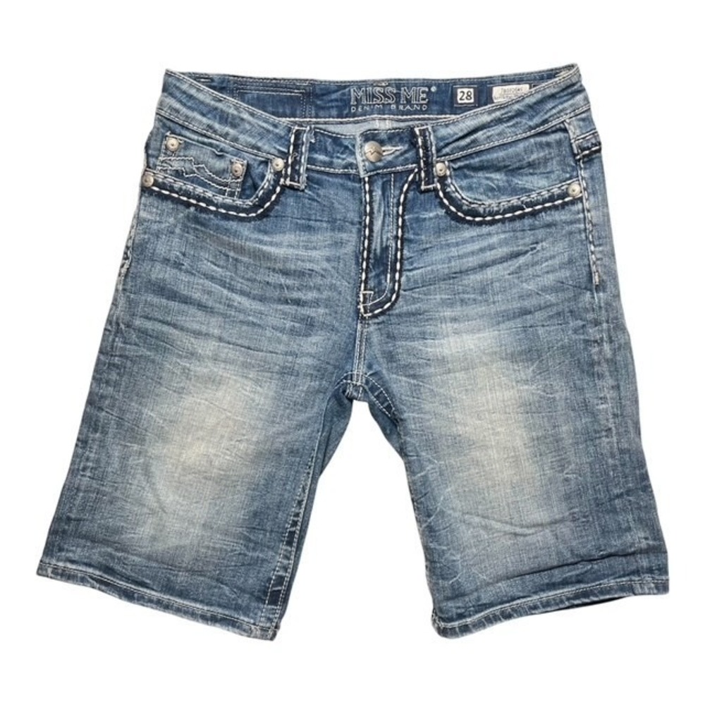 Miss Me Women's Sz 28 Boyfriend Bermuda Denim Shorts Embellished‎ Back 10in-1884